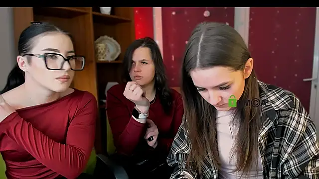 Snapshot of lole_ti chatting on 01-18-26, 07:17 lole ti online show from 01-18-26, 07:17