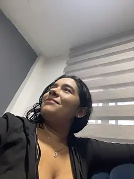 Snapshot of ateneacute chatting on 07-18-26, 10:35 ateneacute online show from 07-18-26, 10:35