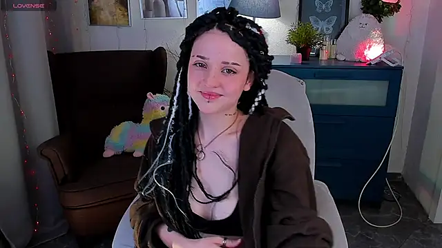 Snapshot of SarahShelby chatting on 01-07-26, 05:54 SarahShelby online show from 01-07-26, 05:54