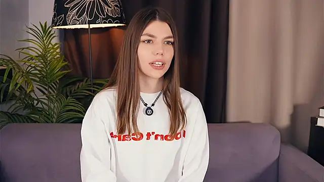 Snapshot of NeidaGowing chatting on 12-20-25, 08:54 NeidaGowing online show from 12-20-25, 08:54