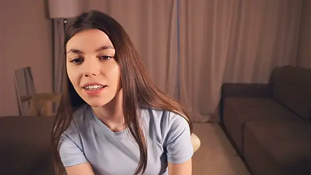 Snapshot of NeidaGowing chatting on 01-09-26, 07:11 NeidaGowing online show from 01-09-26, 07:11