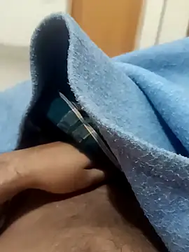 Snapshot of honorhorny chatting on 02-14-26, 06:04 honorhorny online show from 02-14-26, 06:04