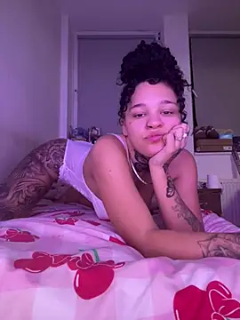 urprettygirlleenay online show from 02-09-26, 07:51