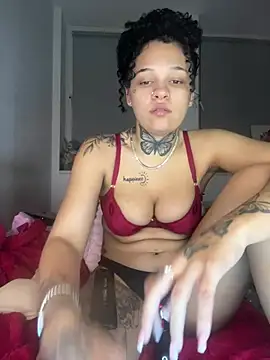 urprettygirlleenay online show from 03-08-26, 08:45