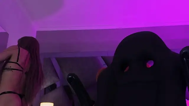 Charlotteinpole online show from 03-17-26, 03:44