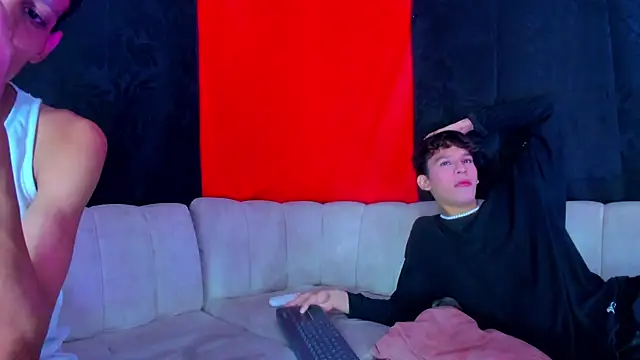 Snapshot of Pleasure_boys_hot chatting on 02-12-26, 06:58 Pleasure boys hot online show from 02-12-26, 06:58