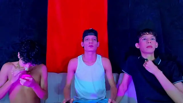 Snapshot of Pleasure_boys_hot chatting on 02-15-26, 07:43 Pleasure boys hot online show from 02-15-26, 07:43