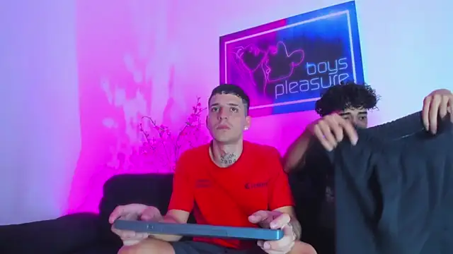 Snapshot of Pleasure_boys_hot chatting on 03-17-26, 05:38 Pleasure boys hot online show from 03-17-26, 05:38