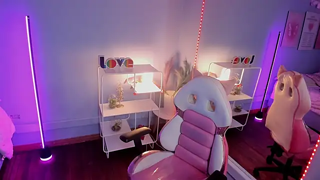 kyoto Aoki online show from 03-25-26, 07:42