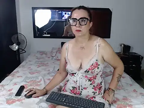 liss curly online show from 02-01-26, 02:32