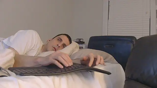 Snapshot of SissyJosh chatting on 06-02-26, 05:31 SissyJosh online show from 06-02-26, 05:31