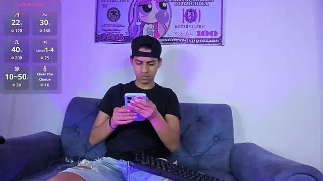 Snapshot of Victor_LatinBoy chatting on 03-27-26, 04:18 Victor LatinBoy online show from 03-27-26, 04:18