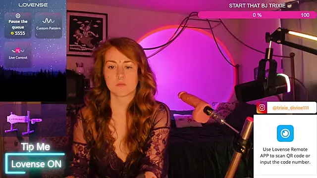 Snapshot of trixiedivine chatting on 03-27-26, 12:16 trixiedivine online show from 03-27-26, 12:16