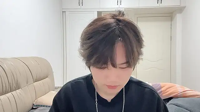 junnan001 online show from 12-22-25, 09:06