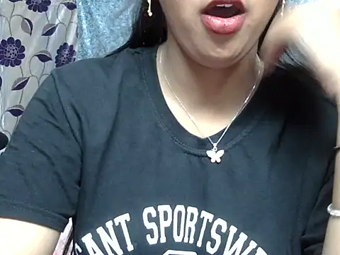 cute Dirty Diva online show from 06-22-26, 03:58