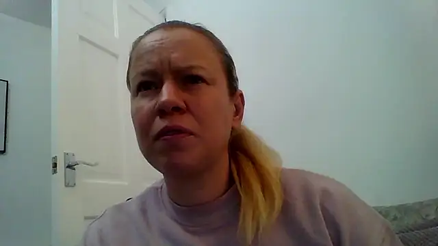 jennyblondeuk online show from 01-09-26, 08:54
