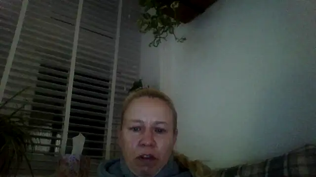 jennyblondeuk online show from 02-18-26, 10:50