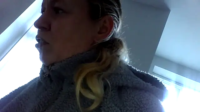 jennyblondeuk online show from 03-17-26, 04:32