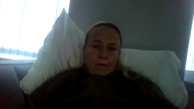 jennyblondeuk online show from 03-28-26, 05:23