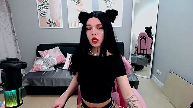 GabbieWhite online show from 02-04-26, 07:42