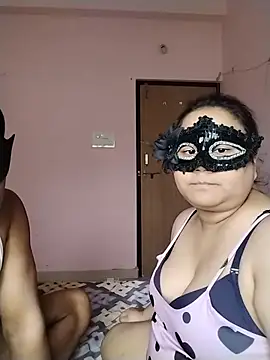 Snapshot of DesiSeductress chatting on 08-06-26, 06:48 DesiSeductress online show from 08-06-26, 06:48