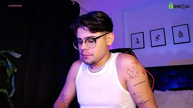 isaac saenzs online show from 02-01-26, 12:42