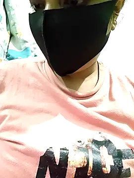 Snapshot of suman_bhabhi001 chatting on 03-29-26, 10:37 suman bhabhi001 online show from 03-29-26, 10:37