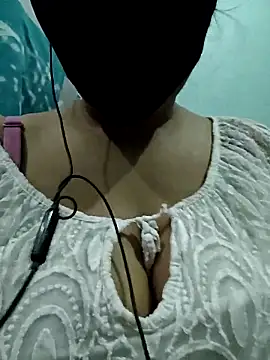 Snapshot of suman_bhabhi001 chatting on 04-01-26, 05:54 suman bhabhi001 online show from 04-01-26, 05:54