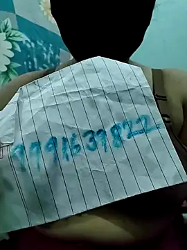 Snapshot of suman_bhabhi001 chatting on 04-25-26, 04:04 suman bhabhi001 online show from 04-25-26, 04:04