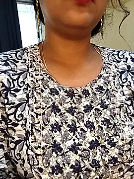 Deshi bhabhi143 online show from 02-09-26, 06:28