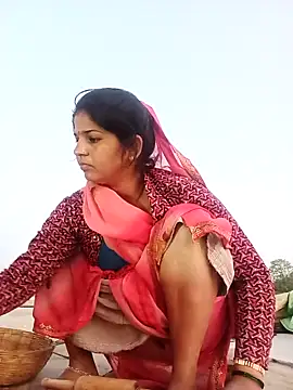 Snapshot of Kashish_Love143 chatting on 04-16-26, 12:11 Kashish Love143 online show from 04-16-26, 12:11