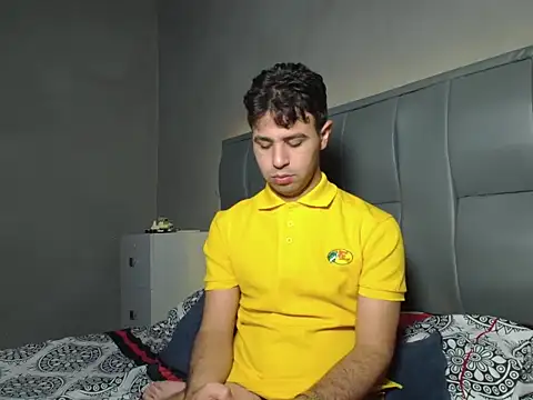 MAXIMILAINO-XXX online show from 02-05-26, 12:04