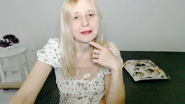 MiLenaMilf online show from 02-22-25, 03:45