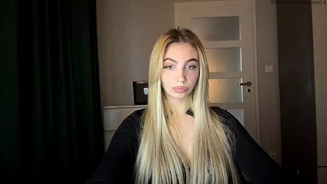 TeenLily online show from 05-06-26, 06:13