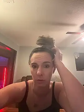 Trippyyb28 online show from 01-13-26, 05:02