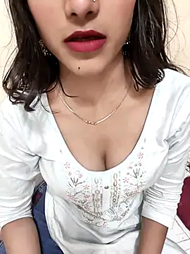 Snapshot of Yours-Zeenat chatting on 04-18-26, 07:40 Yours-Zeenat online show from 04-18-26, 07:40