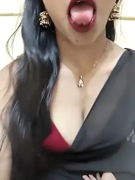 Snapshot of Yours-Zeenat chatting on 05-06-26, 07:30 Yours-Zeenat online show from 05-06-26, 07:30