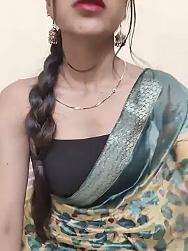 Snapshot of Yours-Zeenat chatting on 05-15-26, 08:43 Yours-Zeenat online show from 05-15-26, 08:43