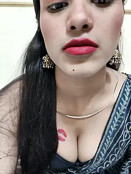Snapshot of Yours-Zeenat chatting on 05-17-26, 06:37 Yours-Zeenat online show from 05-17-26, 06:37