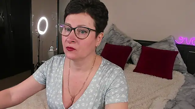 JennyMons online show from 05-08-26, 08:19