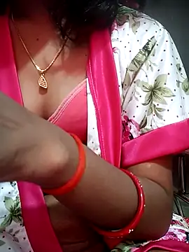 Snapshot of Puja_1230 chatting on 04-01-26, 11:00 Puja 1230 online show from 04-01-26, 11:00