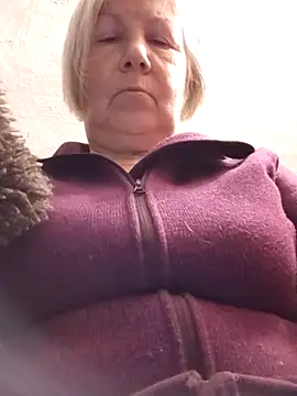 KlaudiaDarling online show from 01-06-26, 02:10