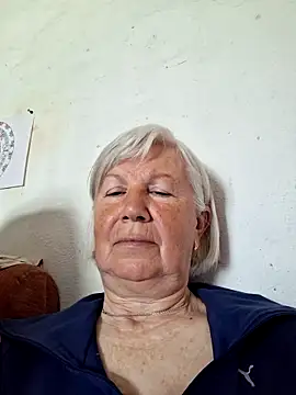 KlaudiaDarling online show from 05-04-26, 08:10