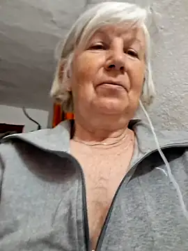 KlaudiaDarling online show from 05-09-26, 06:57