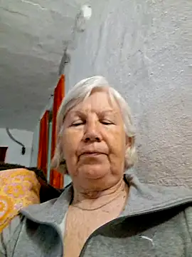 KlaudiaDarling online show from 05-14-26, 07:37