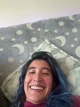 Snapshot of LunaisBack chatting on 03-21-26, 09:29 LunaisBack online show from 03-21-26, 09:29