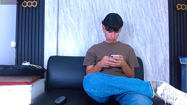 KevinBrooks  online show from 02-07-26, 06:11