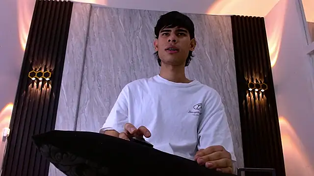 KevinBrooks  online show from 02-09-26, 03:16