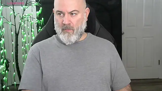 XJJ77x online show from 02-17-26, 03:40