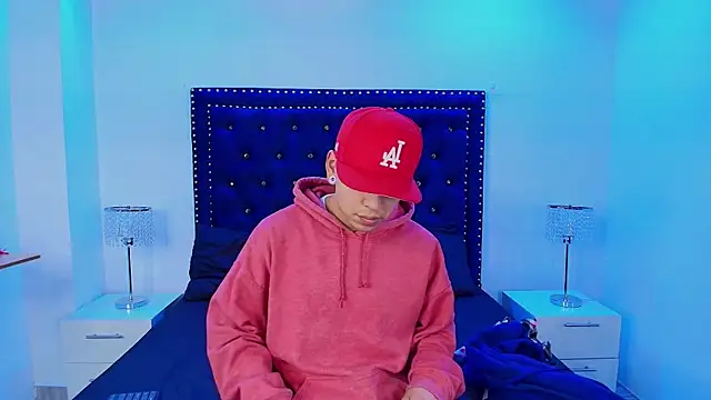 Jaden and sofia online show from 04-17-26, 03:09